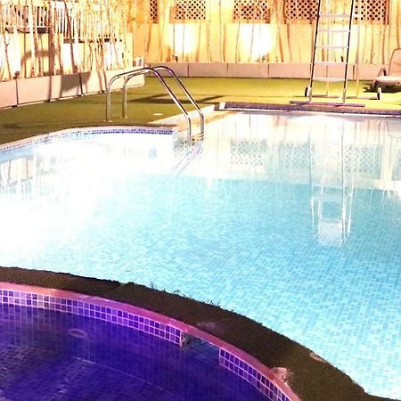 Buraq Hotel Дубай Екстериор снимка