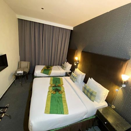 Buraq Hotel Дубай Екстериор снимка