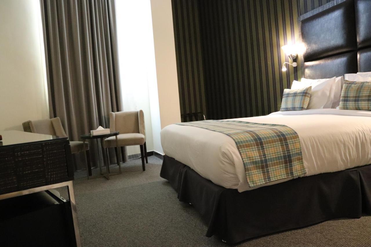 Buraq Hotel Дубай Екстериор снимка