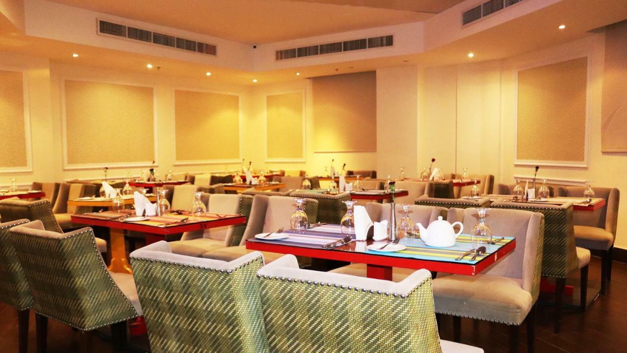 Buraq Hotel Дубай Екстериор снимка