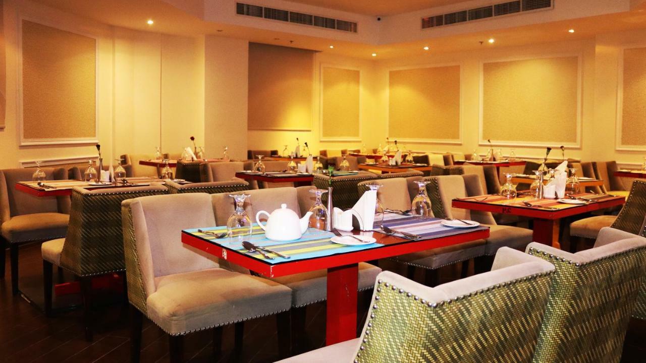 Buraq Hotel Дубай Екстериор снимка