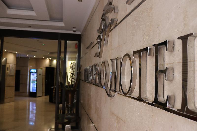 Buraq Hotel Дубай Екстериор снимка