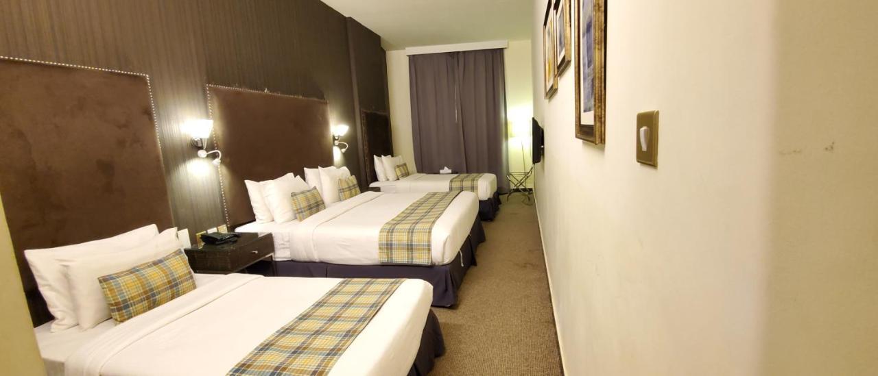 Buraq Hotel Дубай Екстериор снимка