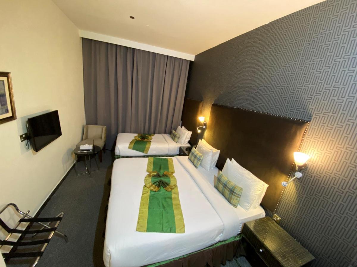 Buraq Hotel Дубай Екстериор снимка